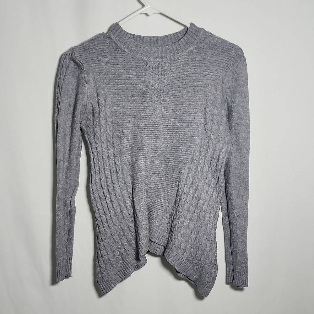 Elegant Heather Gray Women's Crew Neck Sweater